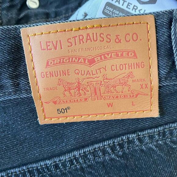 Levi's Premium 501  sz 26 gray distressed‎ jean shorts - Picture 7 of 10